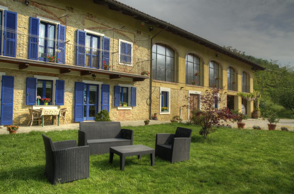 B&B Il Sole Delle Rive Sinio ภายนอก รูปภาพ