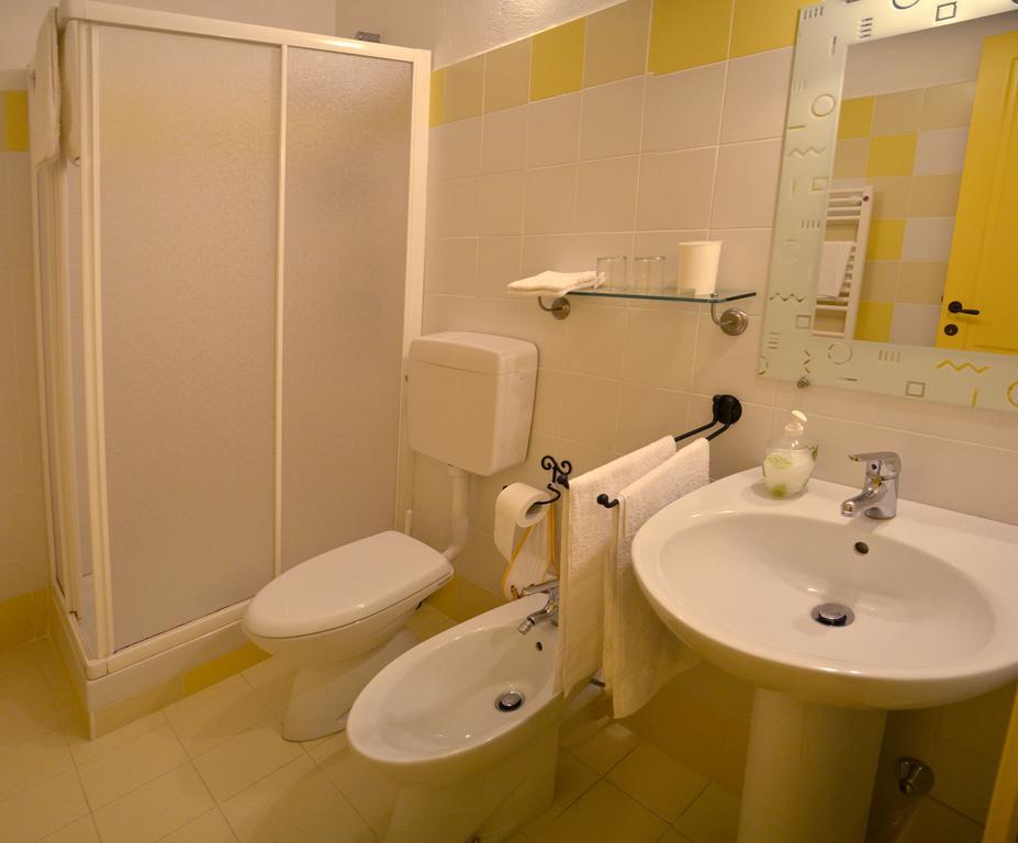 B&B Il Sole Delle Rive Sinio ภายนอก รูปภาพ