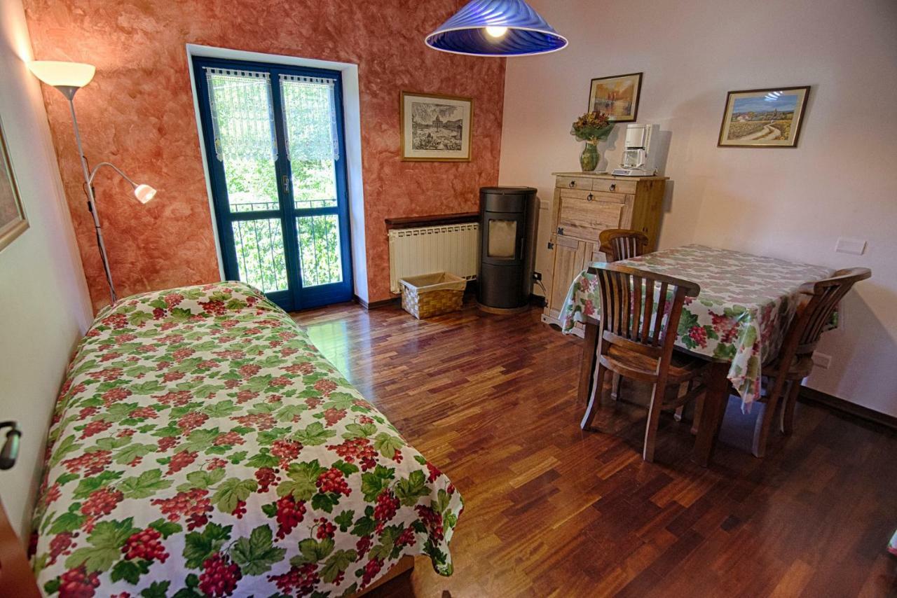 B&B Il Sole Delle Rive Sinio ภายนอก รูปภาพ